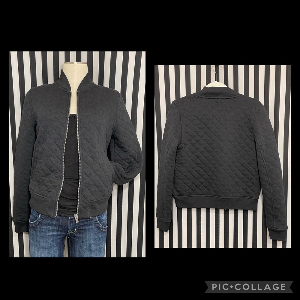 Gap Black Quilted Woman’s Bommer Jacket Size Small